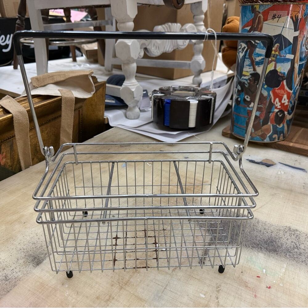 Metal Wire Storage Basket with Handle
